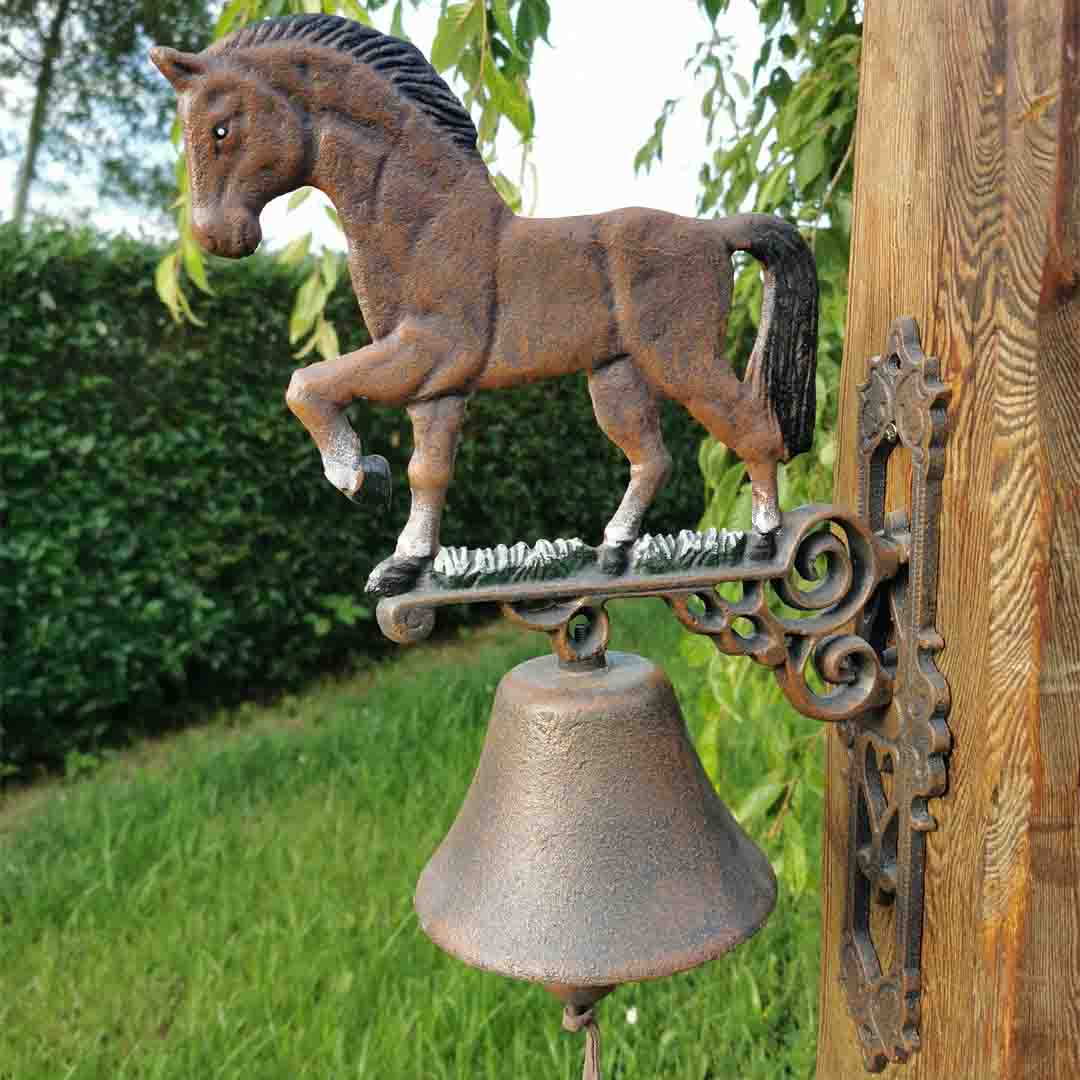 Massive Türglocke mit braunem Pferd Gusseisen