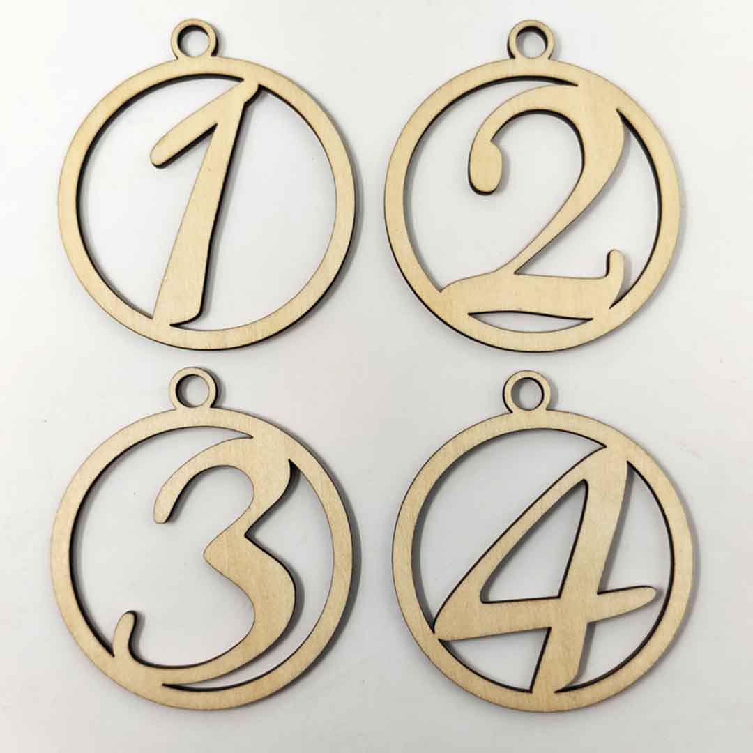 4 Adventskranz Anhänger Holz gelasert rund