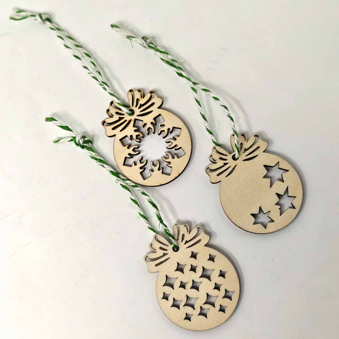 Weihnachtsanhänger 3er Set Holz filigran gelasert