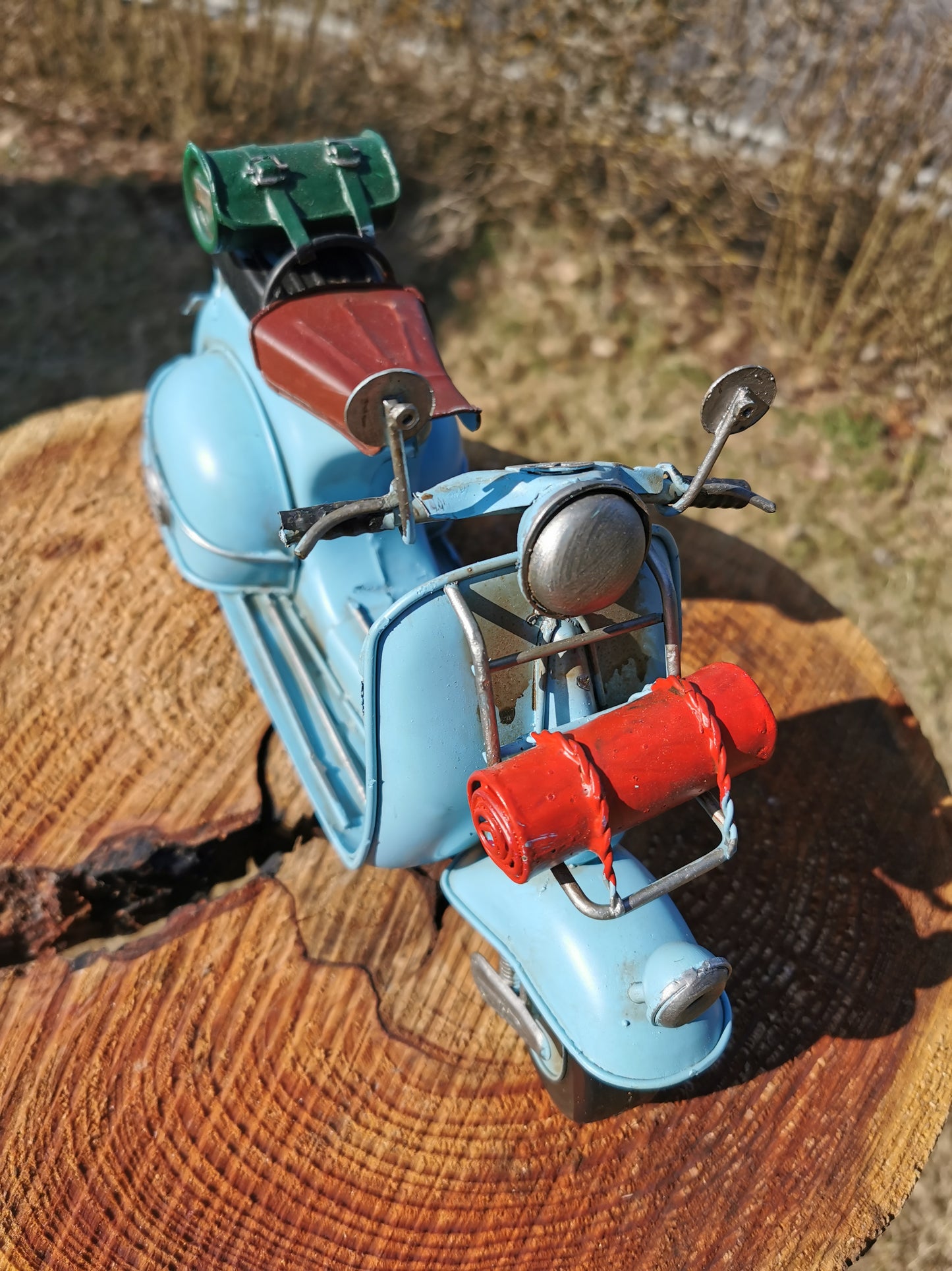 Roller Blechmodell hellblau im Vintage-Design
