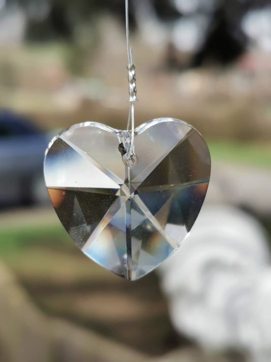 Feng Shui Kristall Prisma in Herzform - der Wohnsinnige