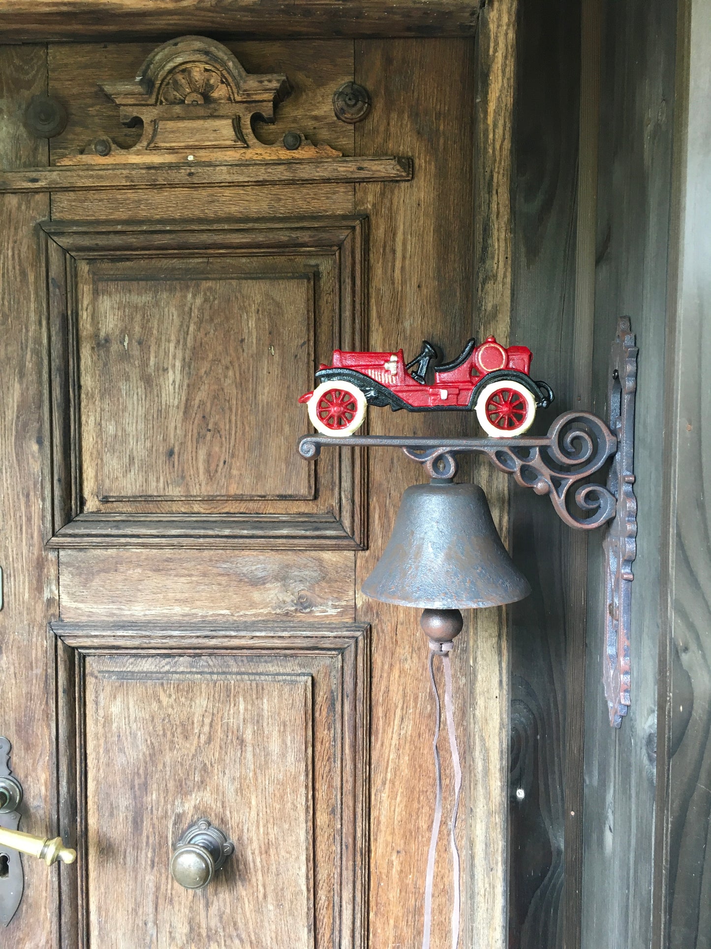 Wand- Türglocke mit rotem Auto Oldtimer Cabrio