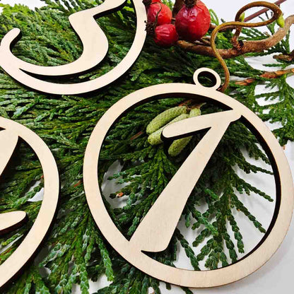 4 Adventskranz Anhänger Holz gelasert rund