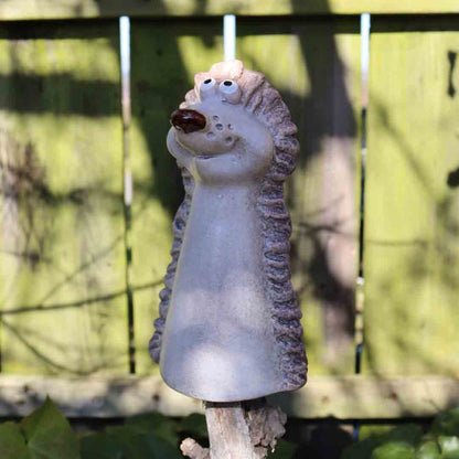 Witziger Zaunhocker Igel – Charmante Gartendeko aus Keramik