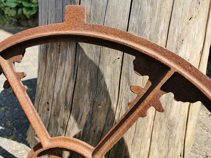 Großes halbrundes Stallfenster 71 cm x 36 cm