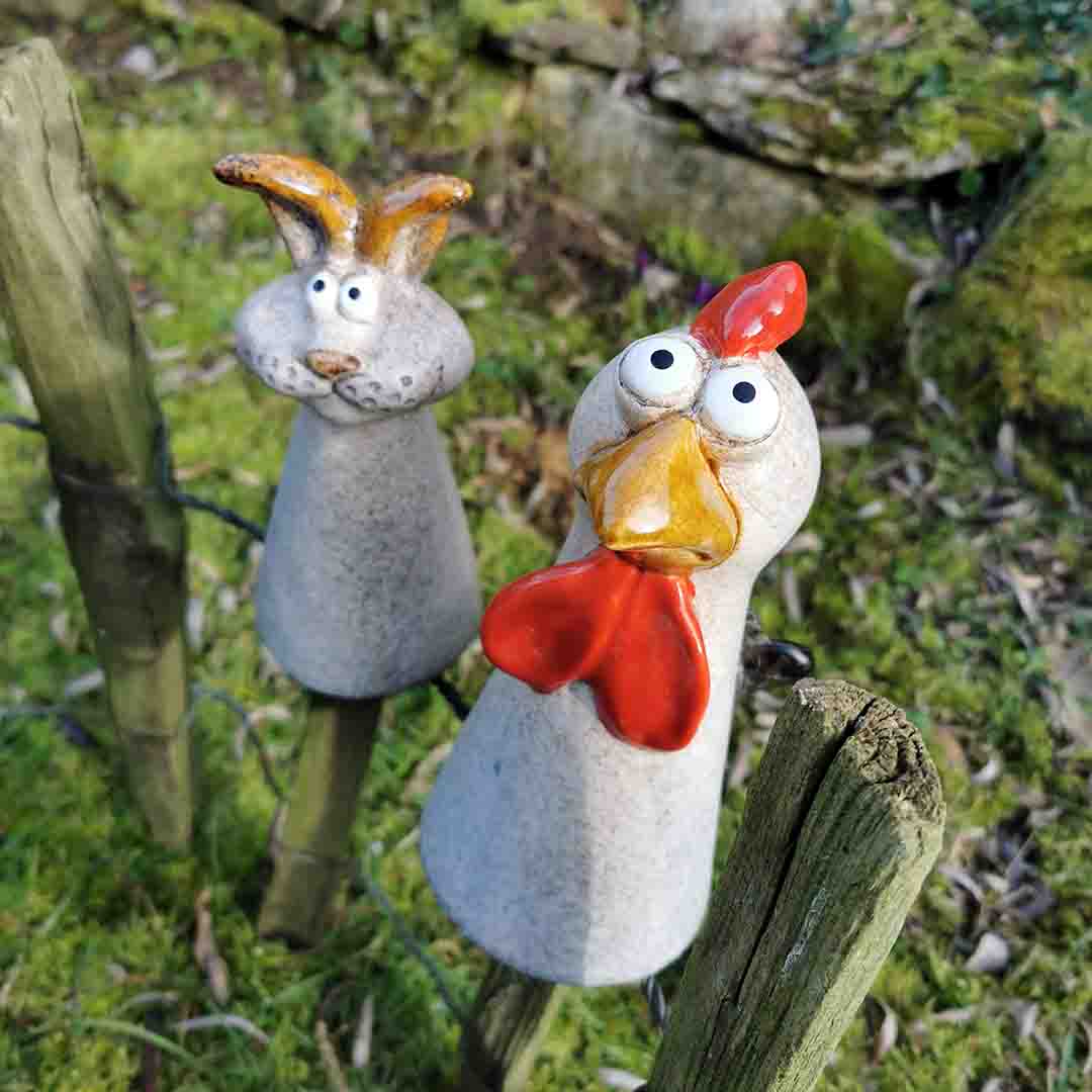 Zaunhocker Hase aus Keramik