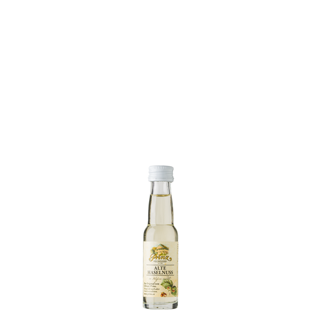 Prinz Alte Haselnuss 41 % vol. – 0,02-l-Miniaturflasche vor weißem Hintergrund