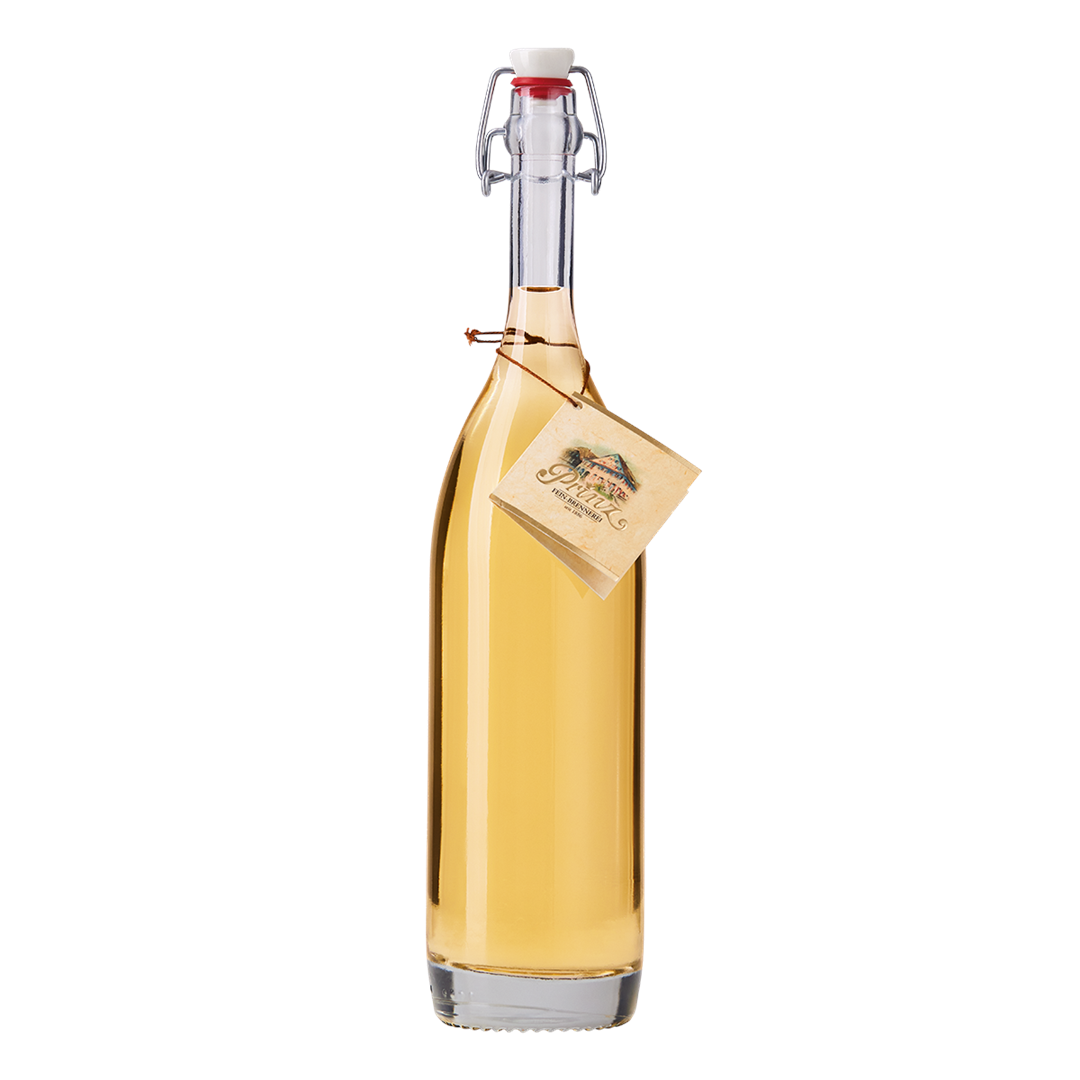 Prinz Alte Haus-Zwetschke 41 % vol. – 0,5-l-Flasche vor weißem Hintergrund