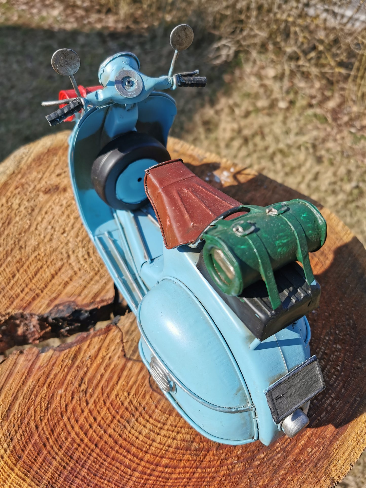 Roller Blechmodell hellblau im Vintage-Design
