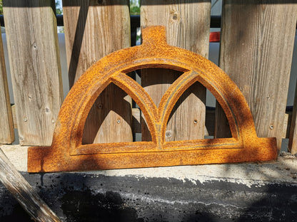 Halbrundes Stallfenster Gusseisen Antik-Art